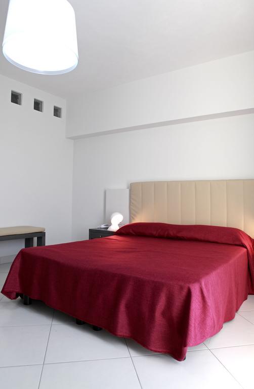 Aparthotel Brezza Di Grecale Trapani Zimmer foto