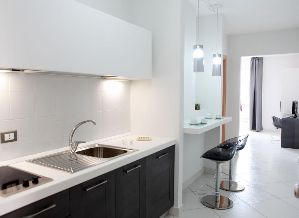Aparthotel Brezza Di Grecale Trapani Zimmer foto