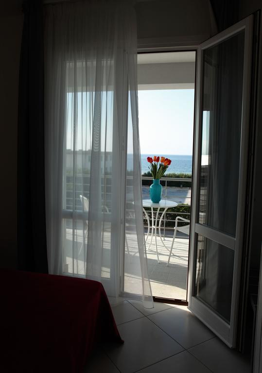 Aparthotel Brezza Di Grecale Trapani Zimmer foto